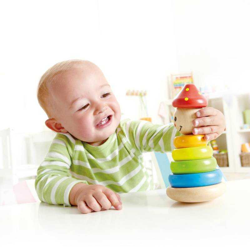 Как научить ребенка собирать пирамидку: во сколько малыш начинает складывать ее? | konstruktor-diety.ru