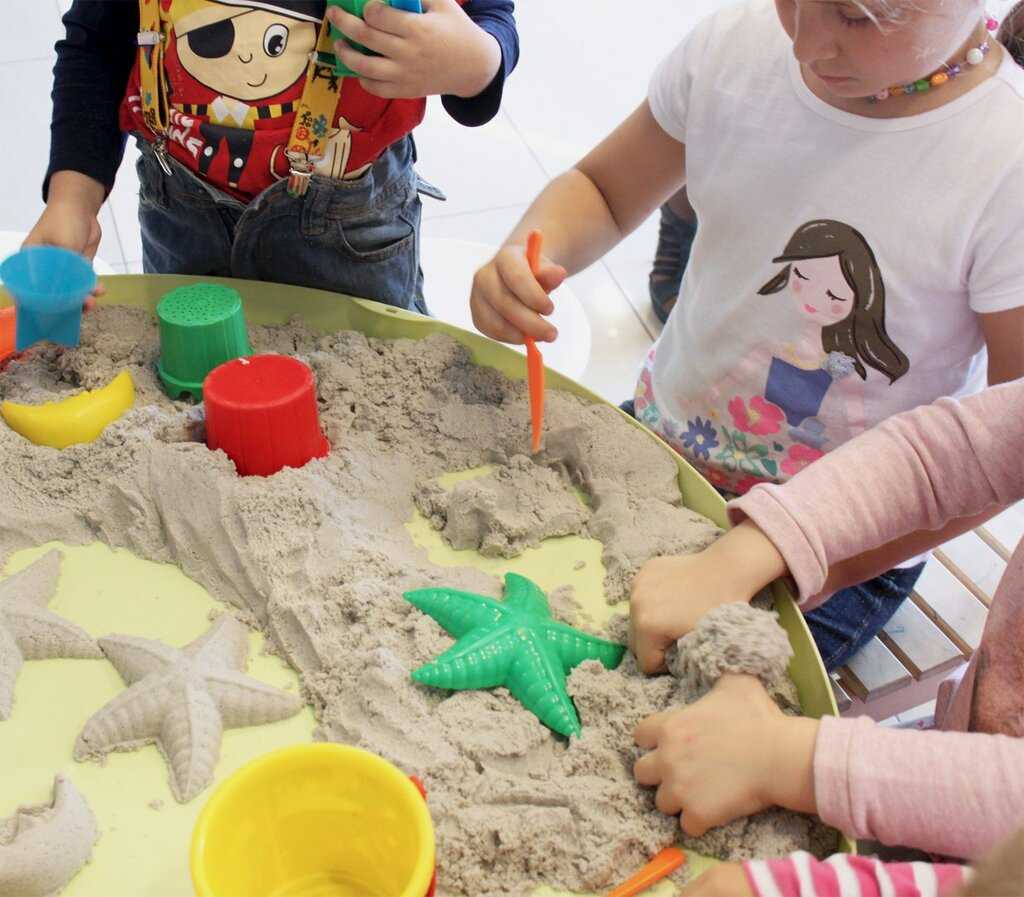Кинетический песок: забава для маленьких умелых ручек