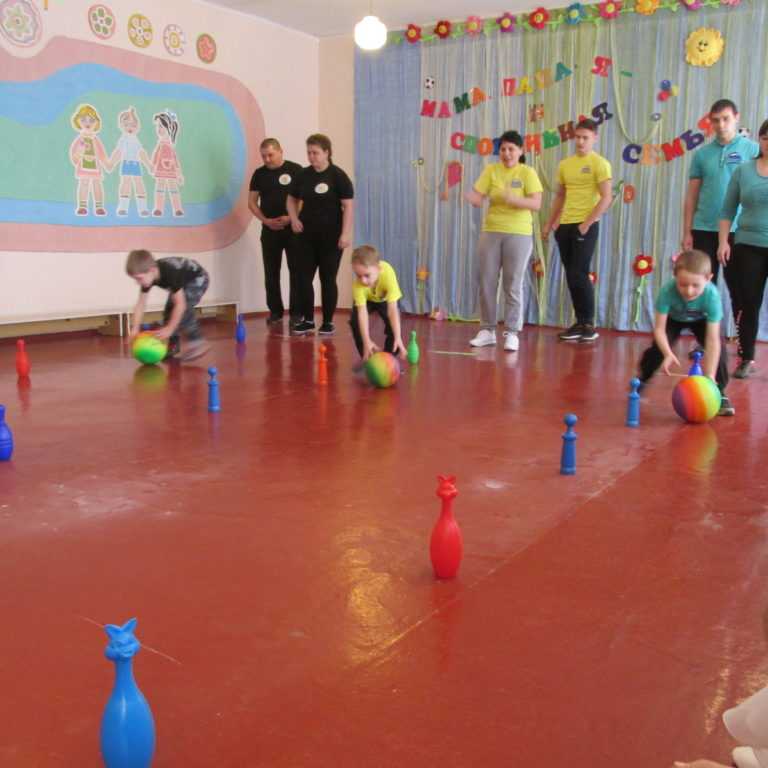 Спортивный праздник в детском саду с участием родителей и детей старшей группы «папа, мама, я-спортивная семья»