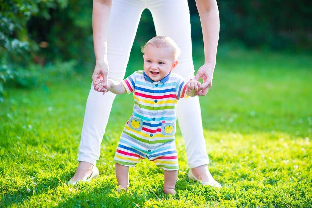Как научить ребенка ползать: эффективные советы и упражнения для грудничков