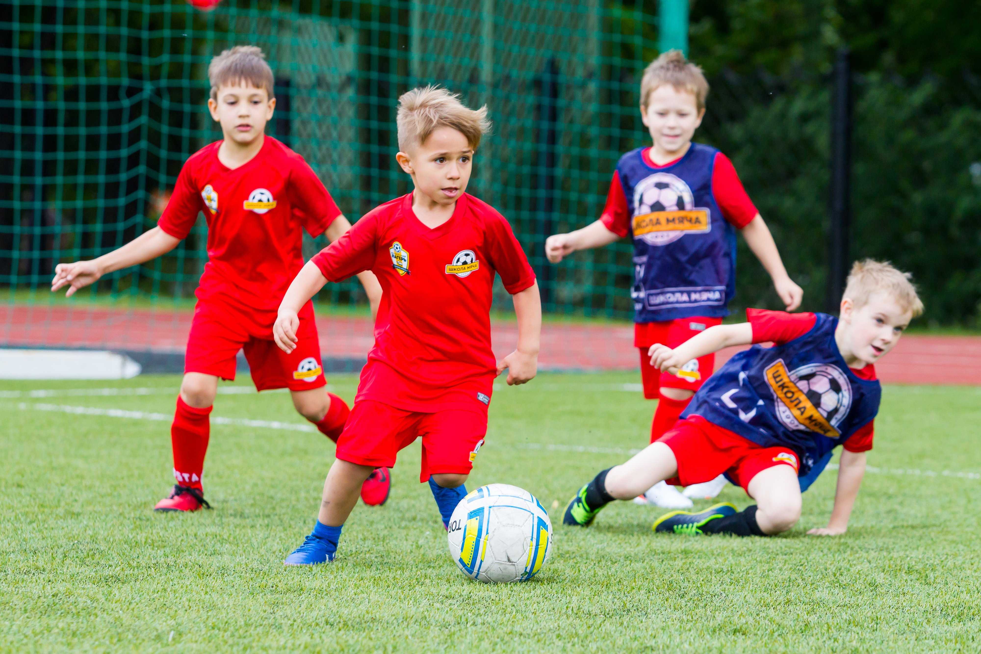 Игры футбол - играть онлайн бесплатно для мальчиков в 2017 году