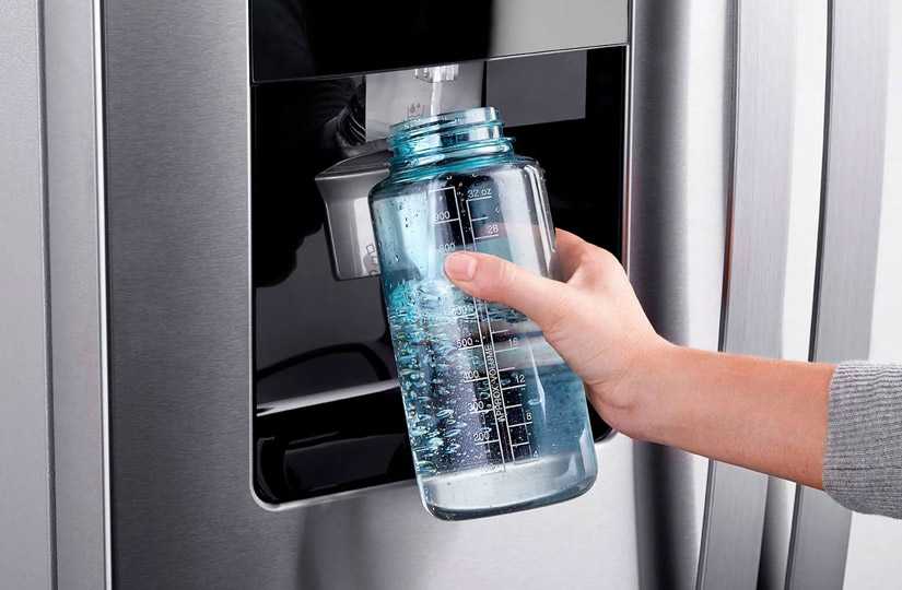 Многие люди, опасаясь занести в организм с водопроводной водой какую-нибудь инфекцию, пьют только кипяченую воду Бытует мнение, что в кипяченой воде
