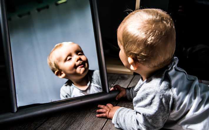 Можно ли грудным детям смотреться в зеркало? приметы и мифы