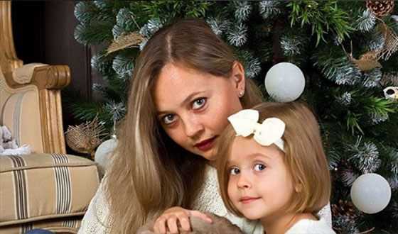 Биография актрисы виталии корниенко: родители и старшая сестра, фото с семьей, интервью