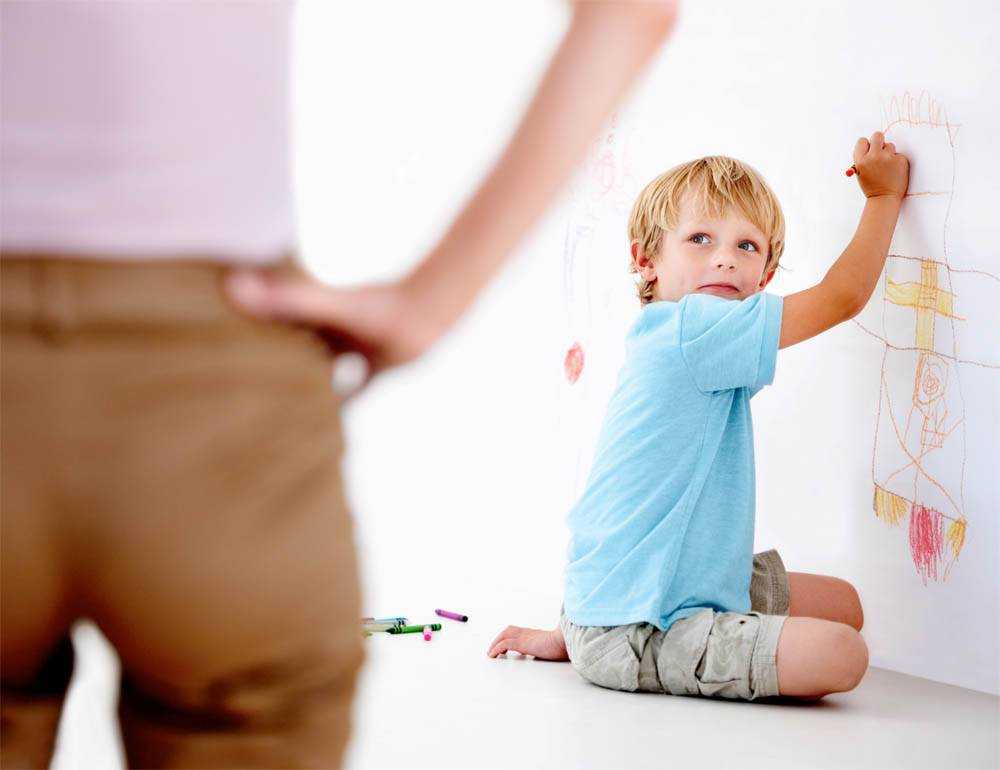 Почему нельзя заставлять малыша делиться: советы психологов