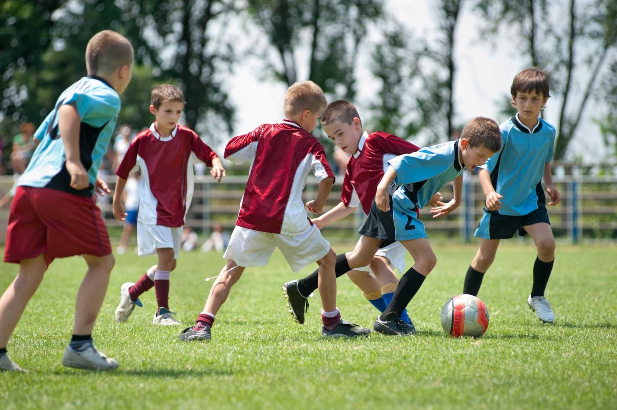 В футболе есть как специальные упражнения, так и общеразвивающи