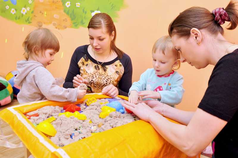 Как развивать ребёнка в 2 года: советы родителям