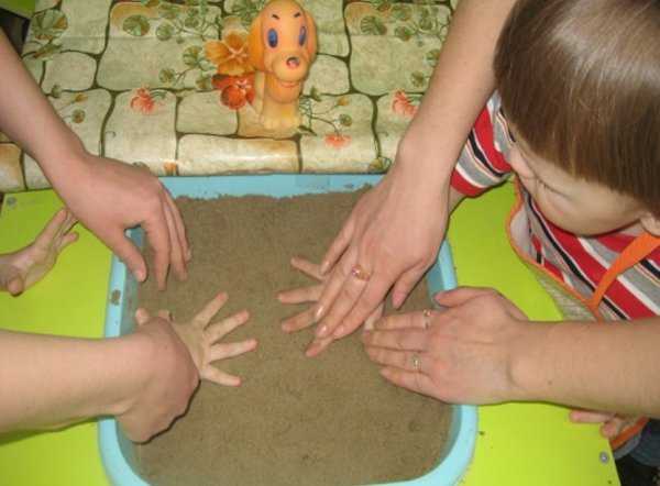 Картотека игр и упражнений с кинетическим песком для индивидуальной работы с дошкольниками разного возраста