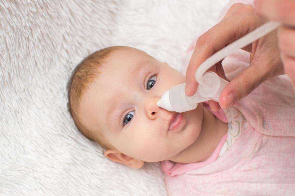 Если ребенок засунул в нос семечку, то как об этом узнать и оказать ему первую помощь в домашних условиях и в медучреждениях