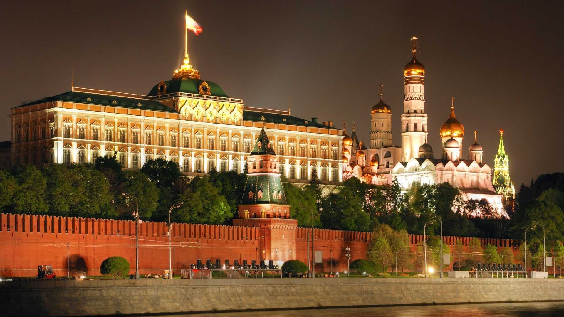 Почему главную башню московского кремля назвали спасской и как она называлась до 1658 года